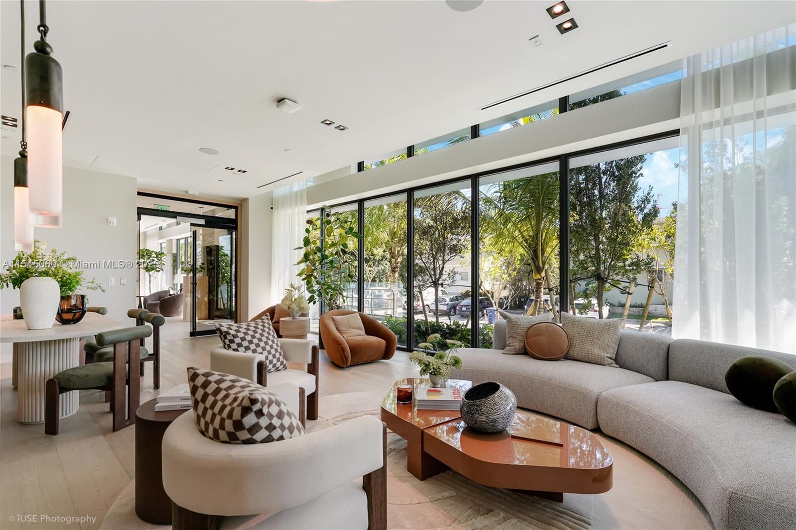 9901 W Bay Harbor Dr 303 Property Photo 9