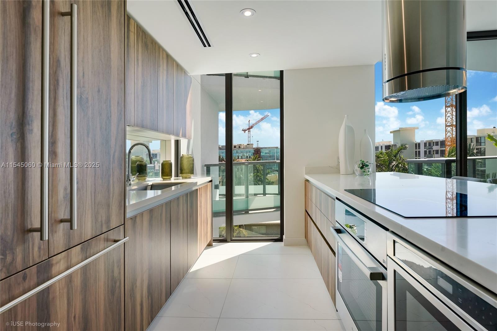 9901 W Bay Harbor Dr 303 Property Photo 15