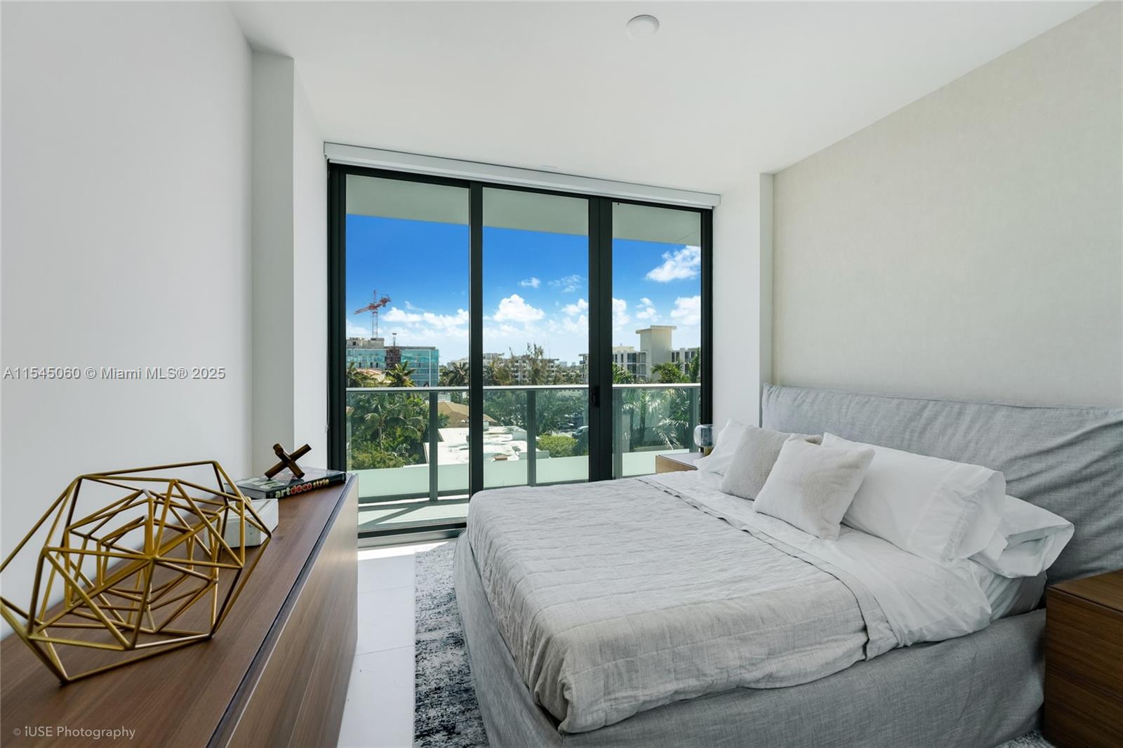 9901 W Bay Harbor Dr 303 Property Photo 24