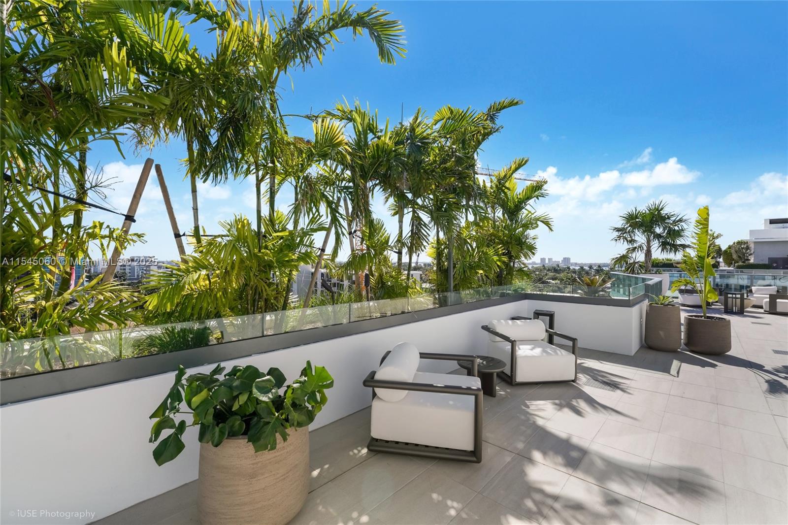 9901 W Bay Harbor Dr 303 Property Photo 31