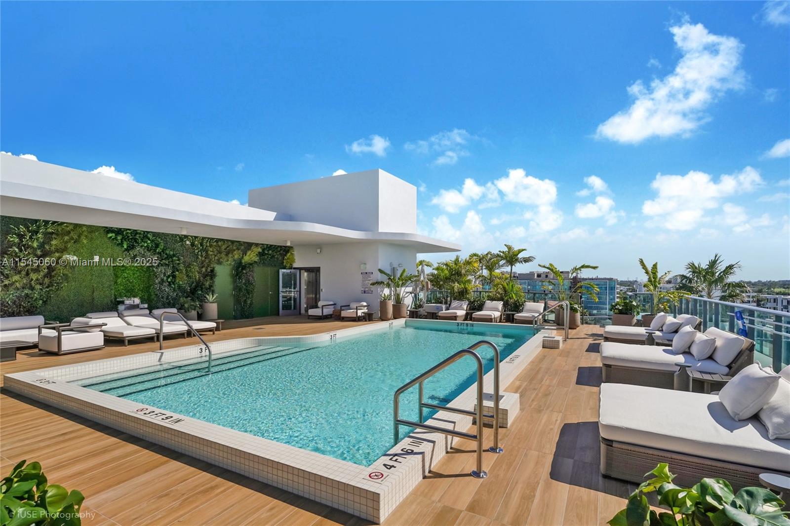 9901 W Bay Harbor Dr 303 Property Photo 35