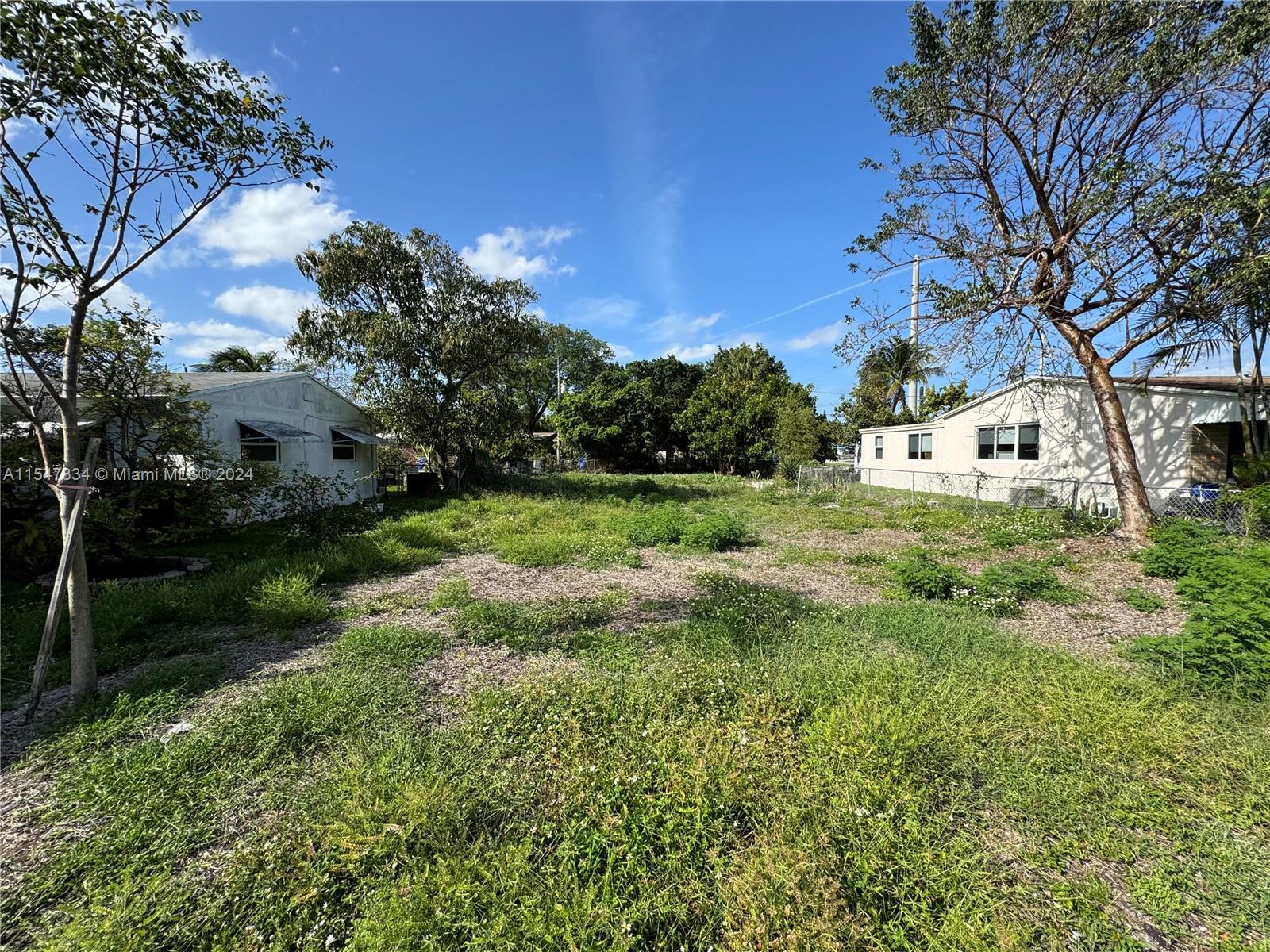 2205 Coolidge St Property Photo 2