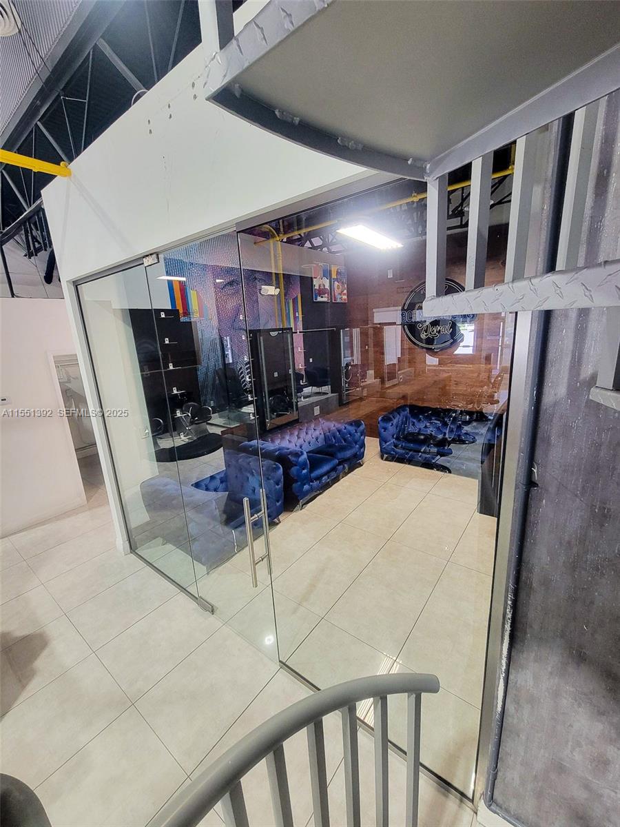 A11551392 Property Photo 6