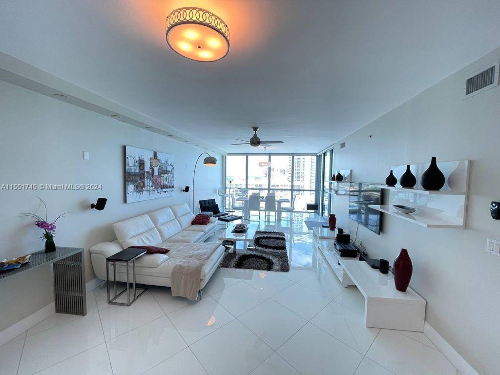 3101 S Ocean Dr 2003 Property Photo 6
