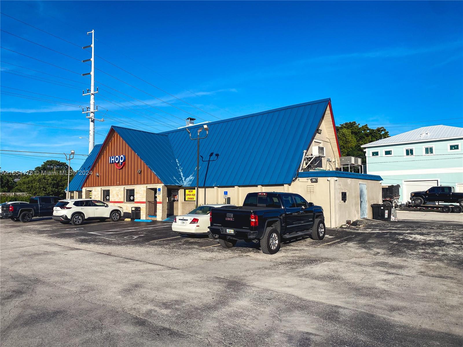 A11554178 Property Photo 3