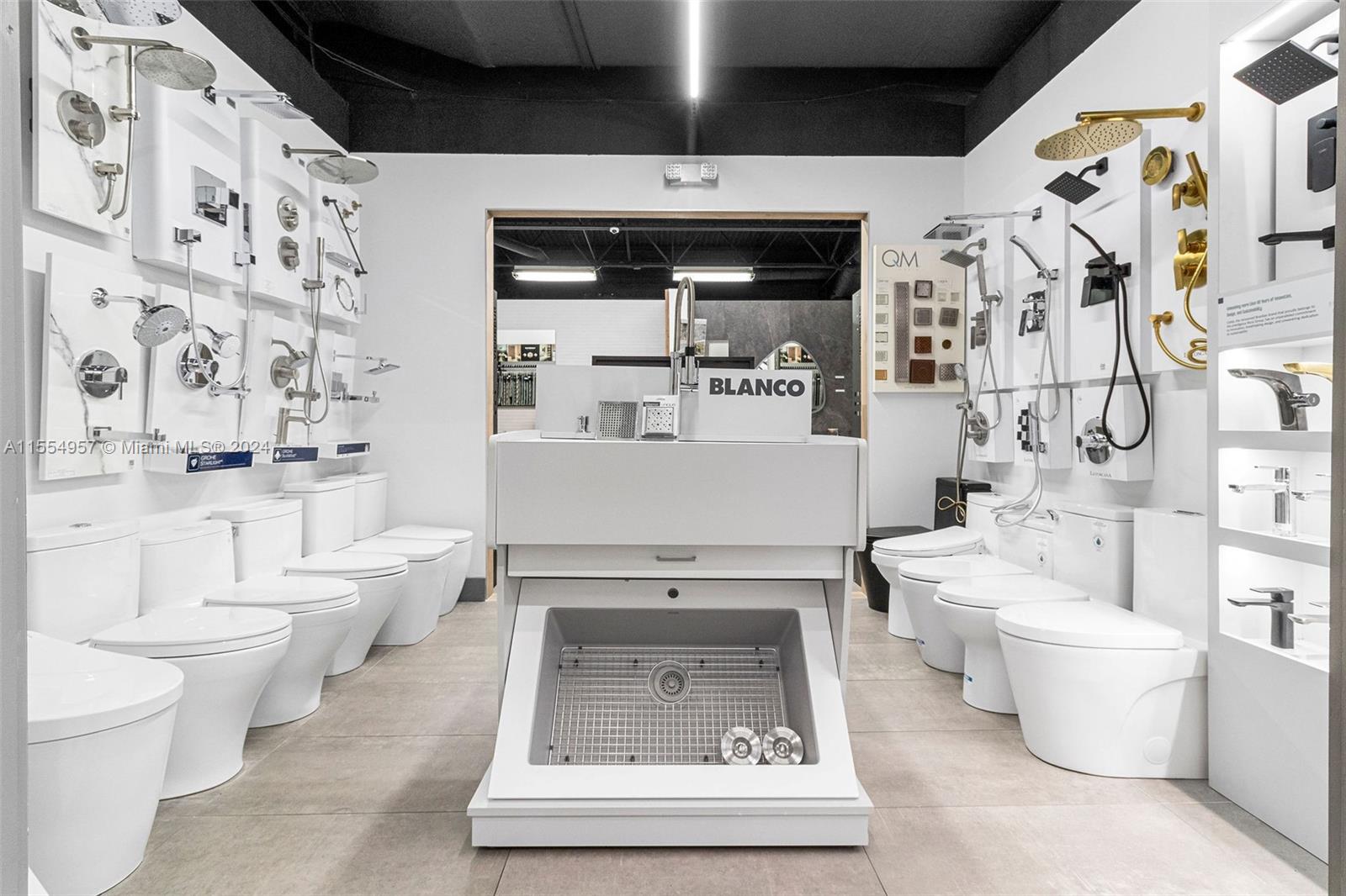 Bath Vanities/accessories And Flooring Property Photo 21