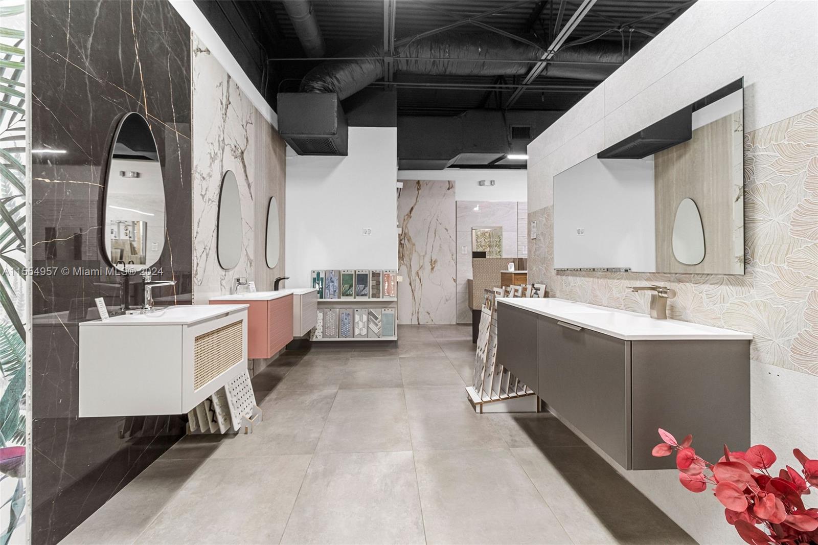 Bath Vanities/accessories And Flooring Property Photo 29