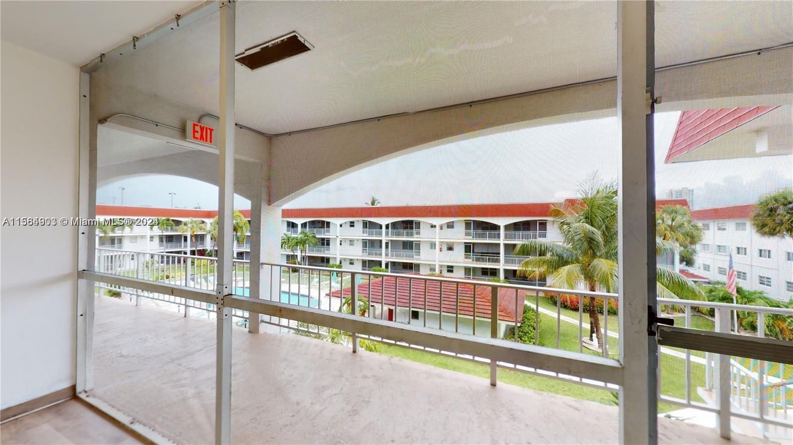 580 Egret Dr 302 Property Photo 12
