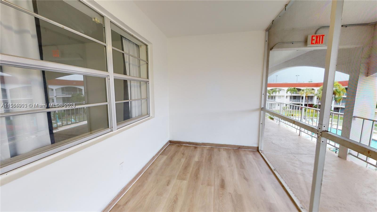 580 Egret Dr 302 Property Photo 13