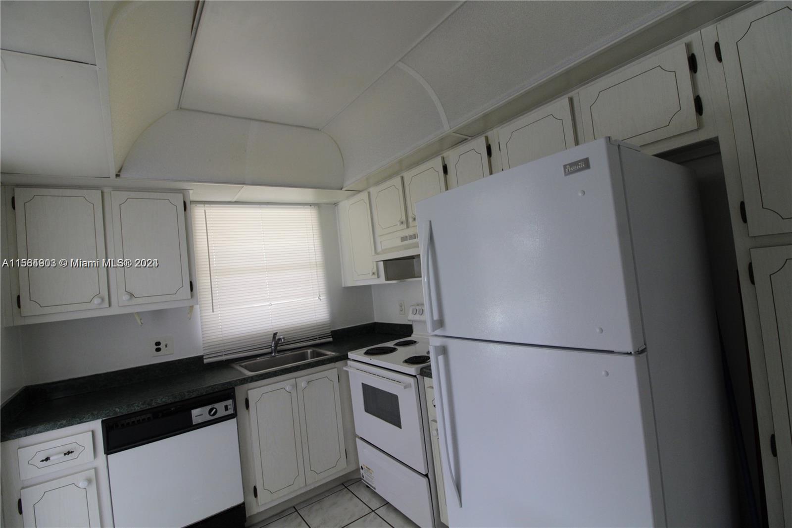 580 Egret Dr 302 Property Photo 27