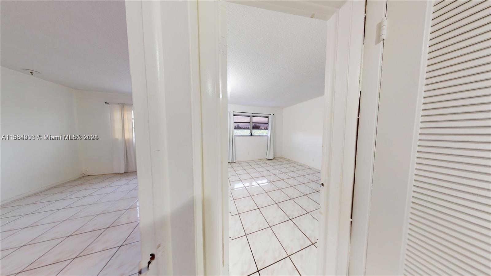 580 Egret Dr 302 Property Photo 36