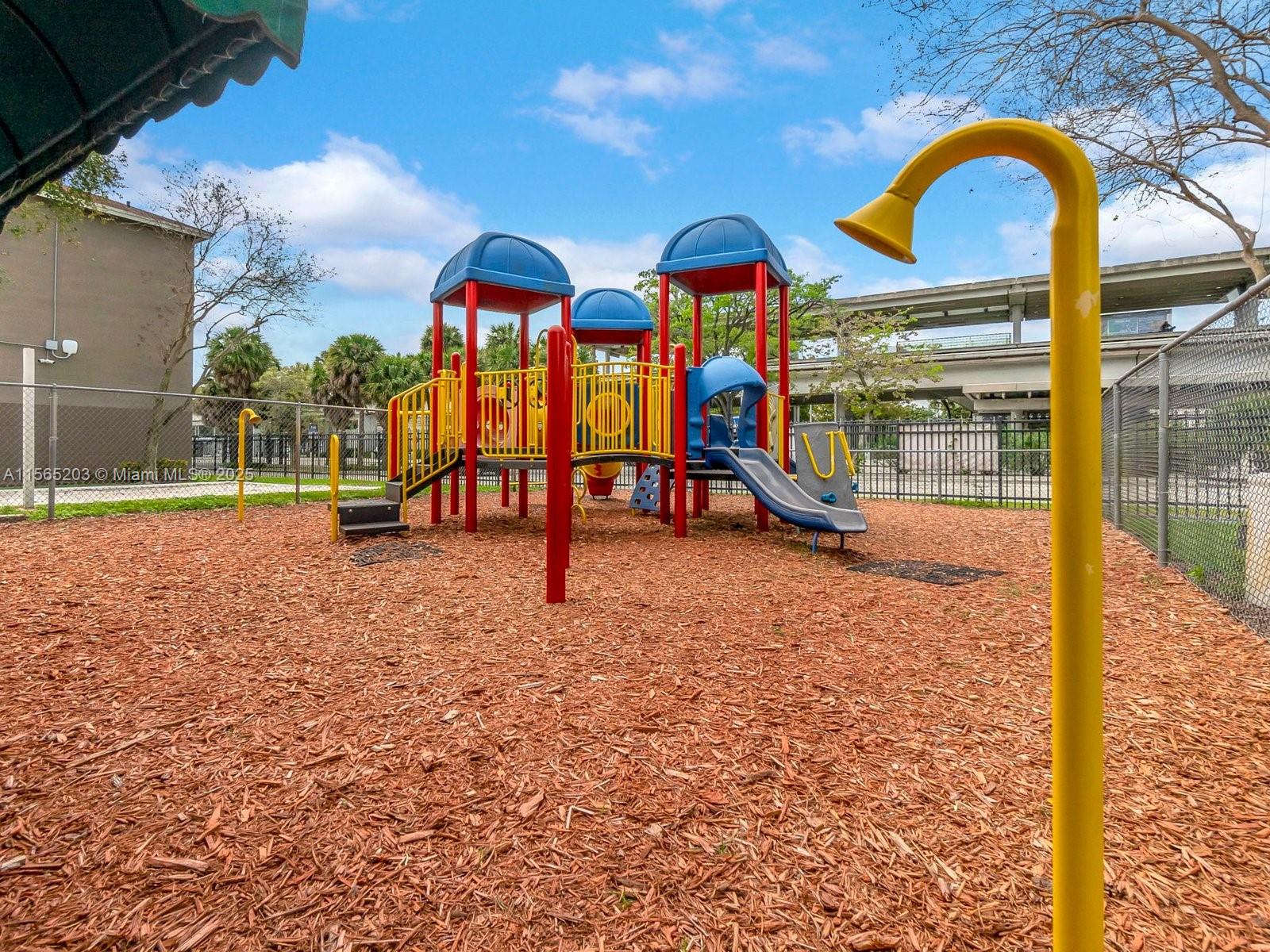 A11565203 Property Photo 1