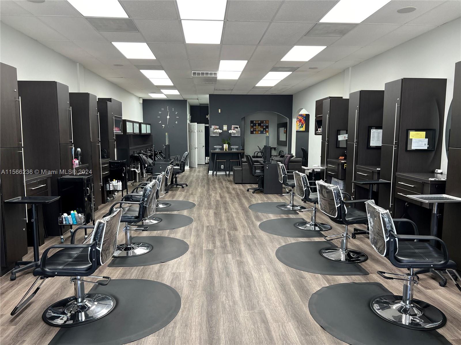 Hair Salon & Nails On Us-1 Property Photo 6