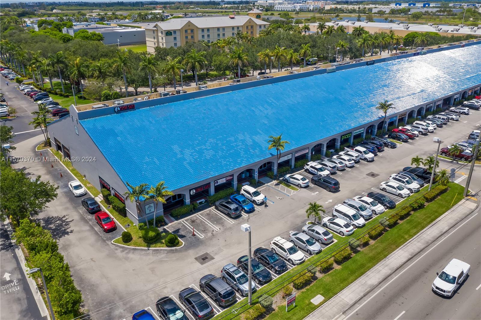 A11570370 Property Photo 1