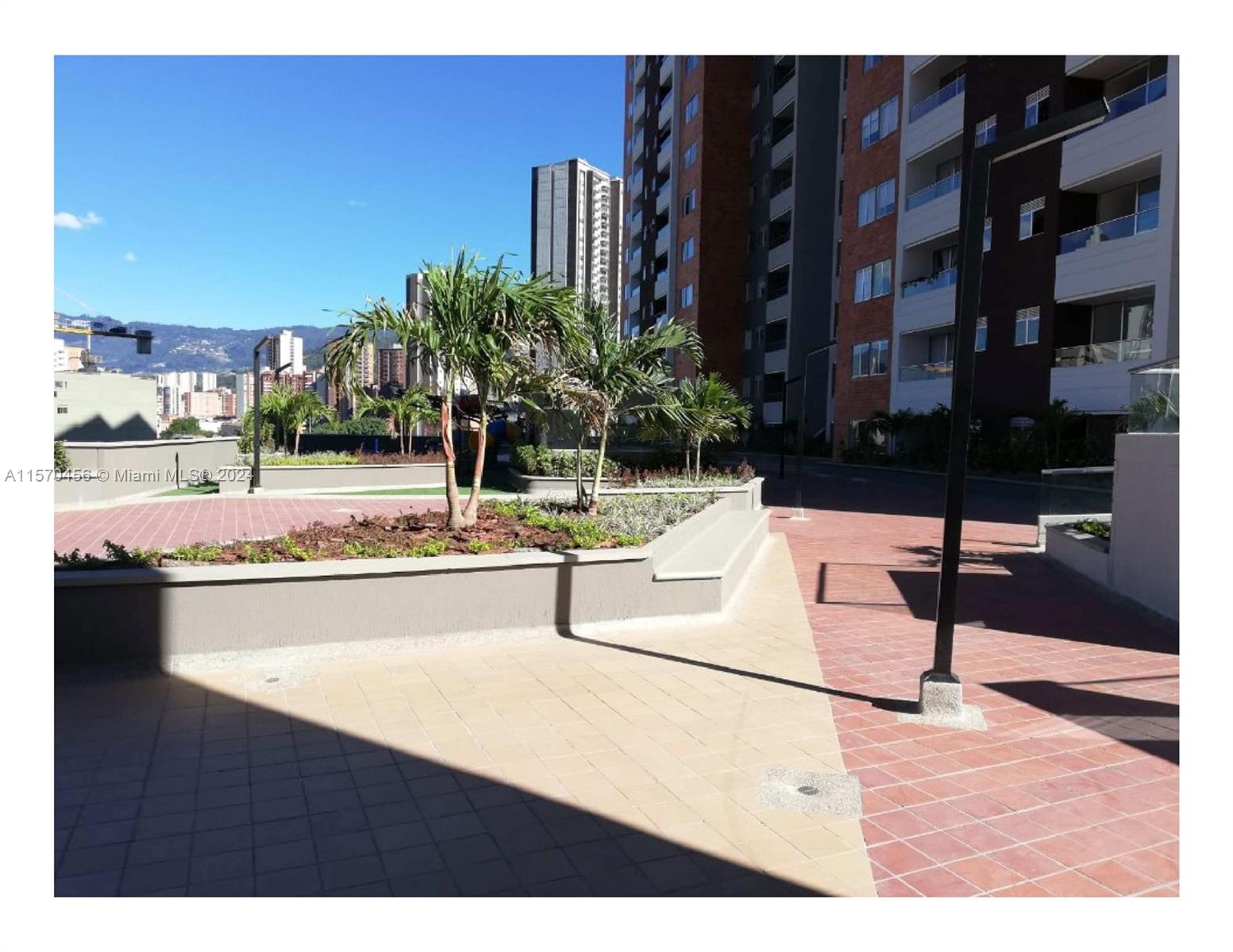 CL. 78E Sur # 47 C 80 SABANETA 1416 TORRE 3 Property Photo 1