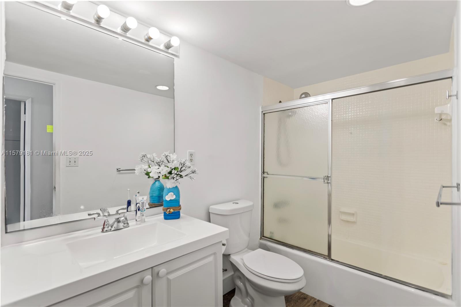 19390 Collins Ave Ph-7 Property Photo 15