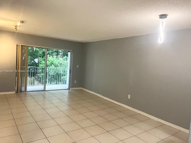 9974 N Kendall Dr 1033 Property Photo 6