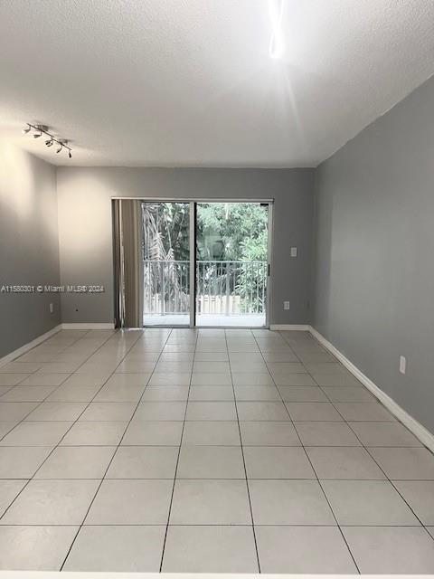 9974 N Kendall Dr 1033 Property Photo 8