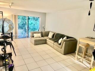 9974 N Kendall Dr 1033 Property Photo 10