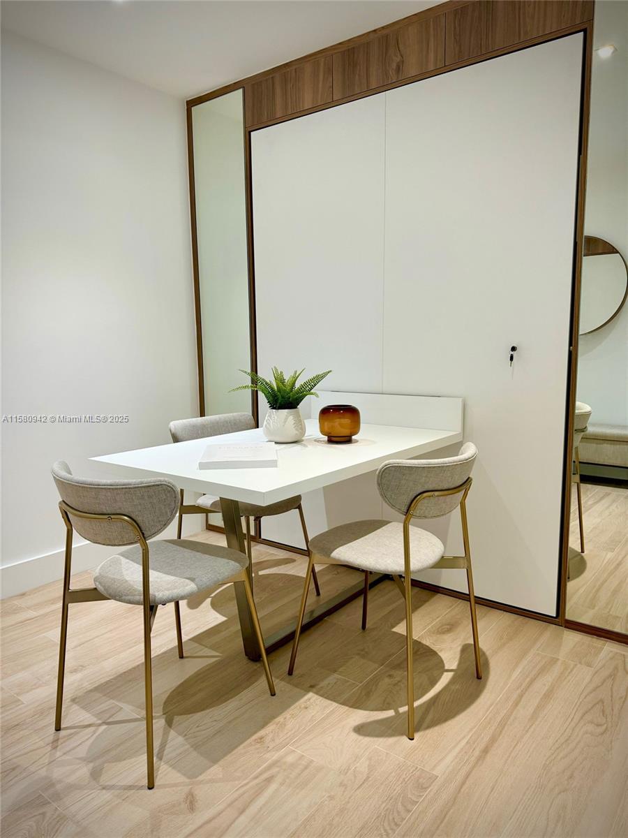 2301 Collins Ave 837 Property Photo 15