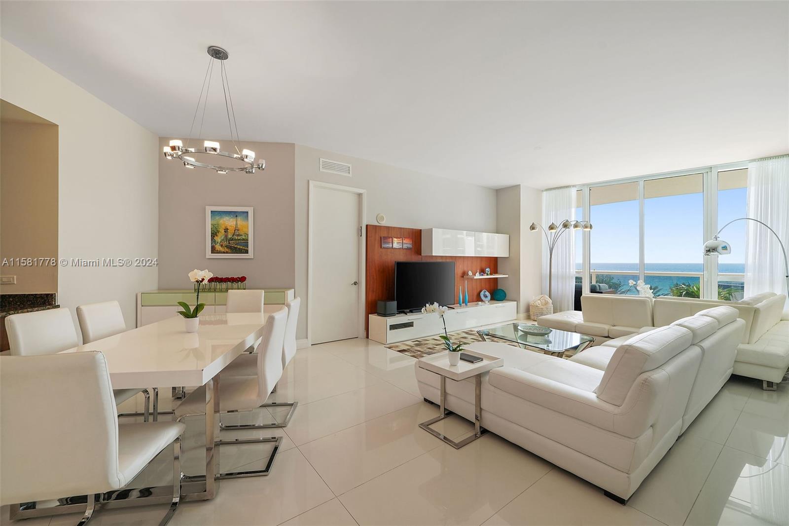 A11581778 Property Photo 3