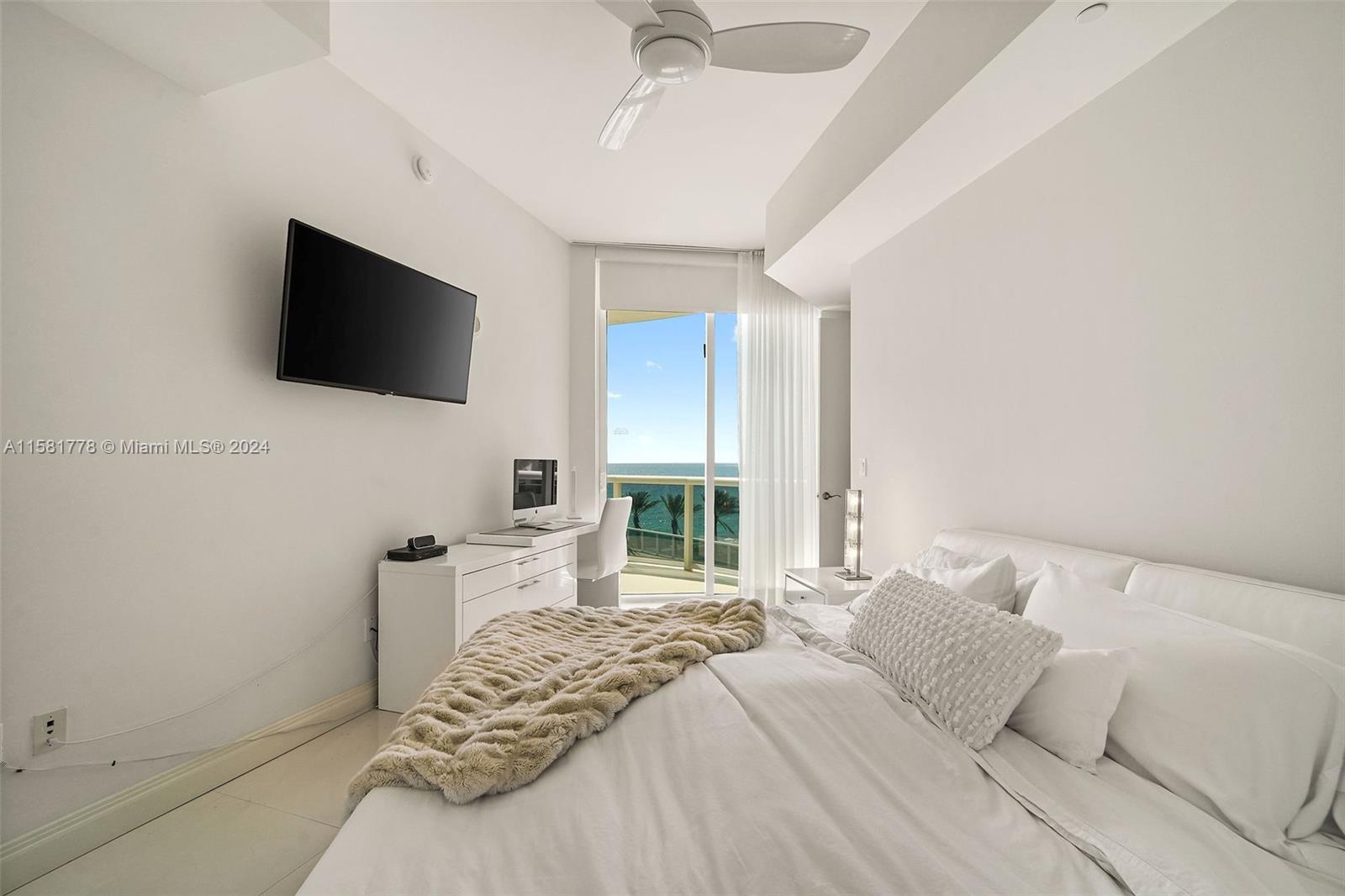 A11581778 Property Photo 16