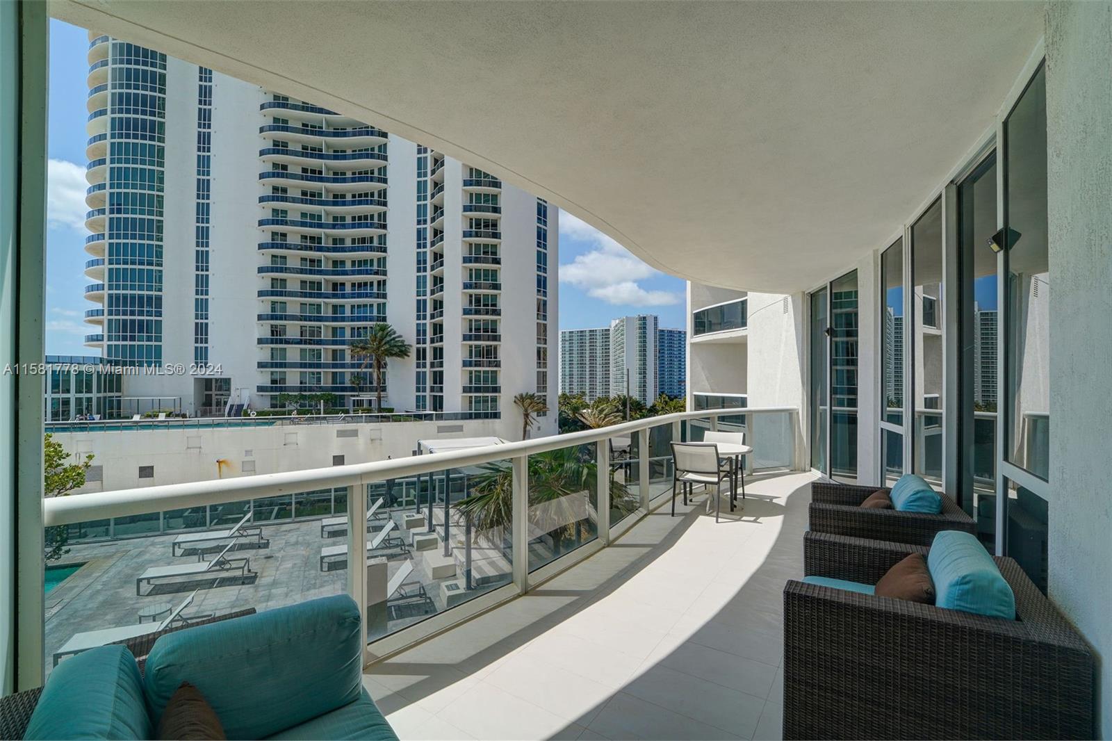 A11581778 Property Photo 24