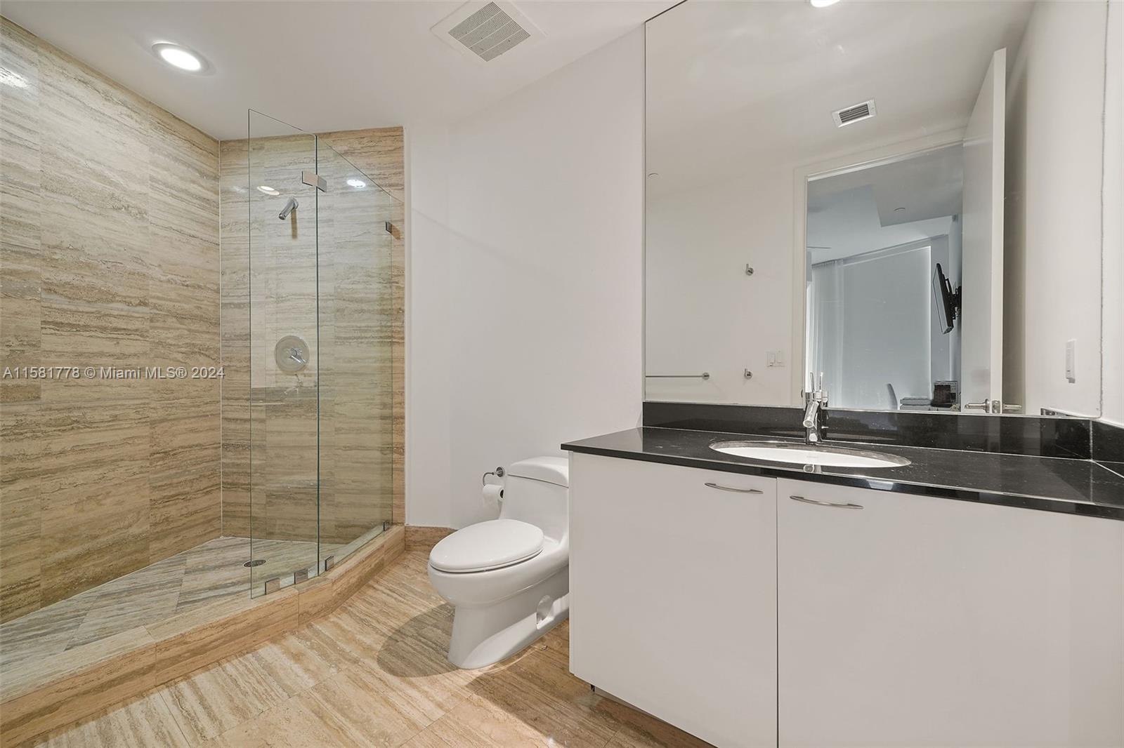 A11581778 Property Photo 25