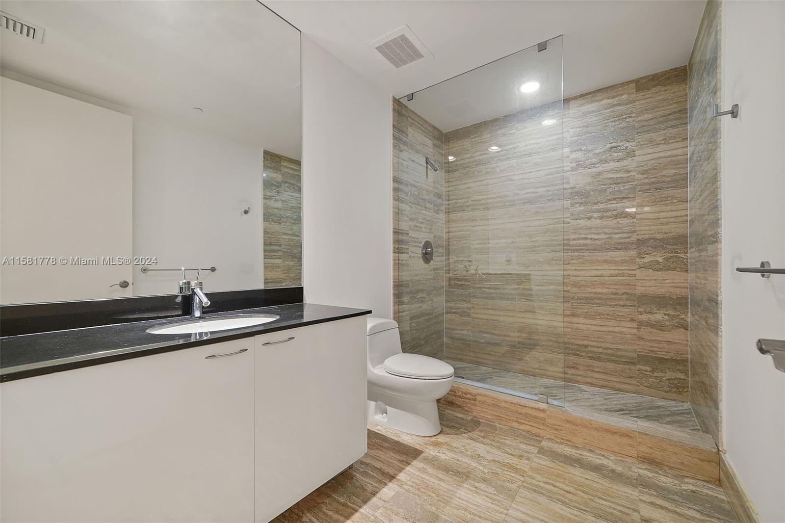 A11581778 Property Photo 27