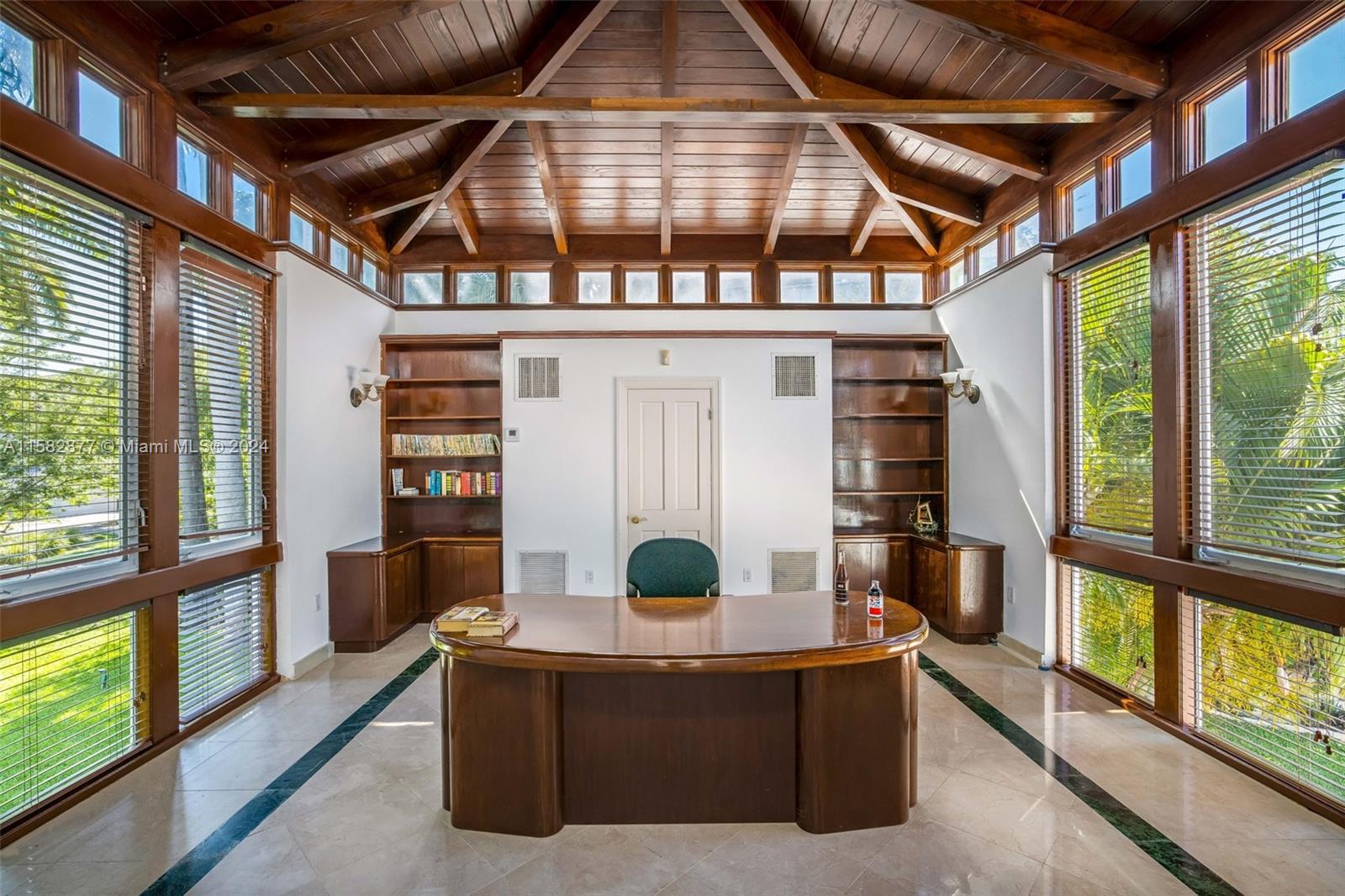 431 Costanera Rd Property Photo 12
