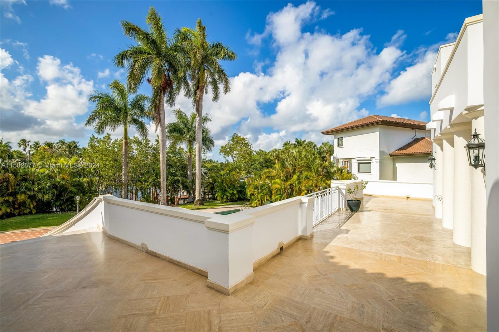 431 Costanera Rd Property Photo 26