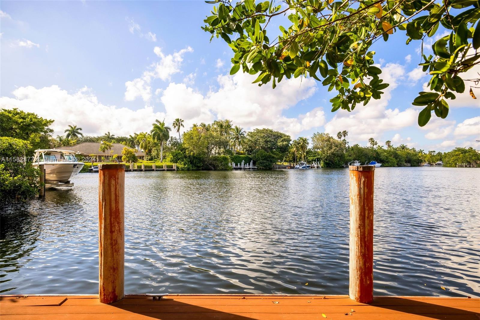 431 Costanera Rd Property Photo 31