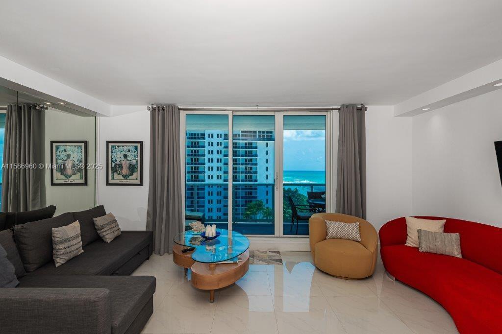 2301 Collins Ave 1111 Property Photo 7