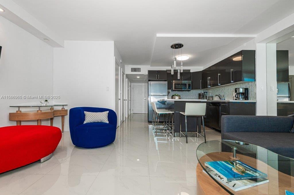 2301 Collins Ave 1111 Property Photo 12