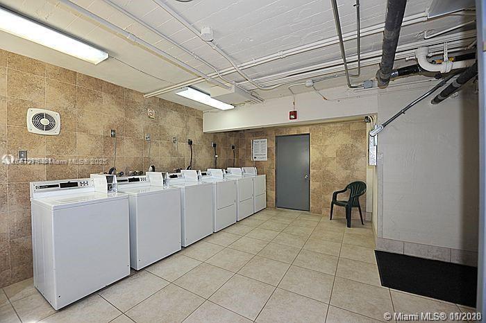 7300 Ocean Ter Property Photo 16
