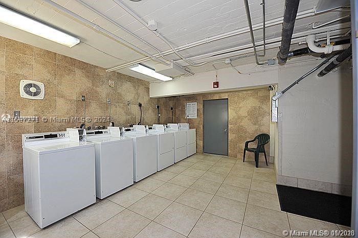 7300 Ocean Ter Property Photo 23