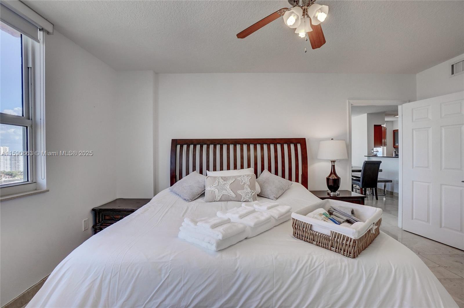 2080 S Ocean Dr 1702 Property Photo 18