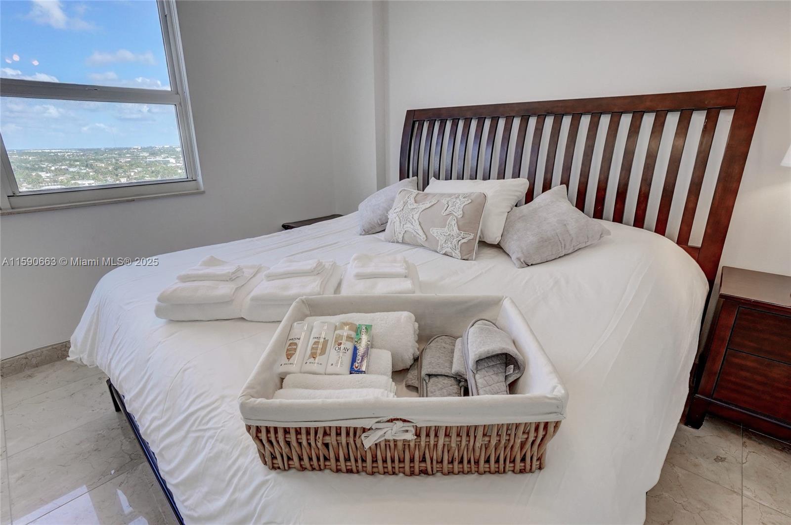 2080 S Ocean Dr 1702 Property Photo 19
