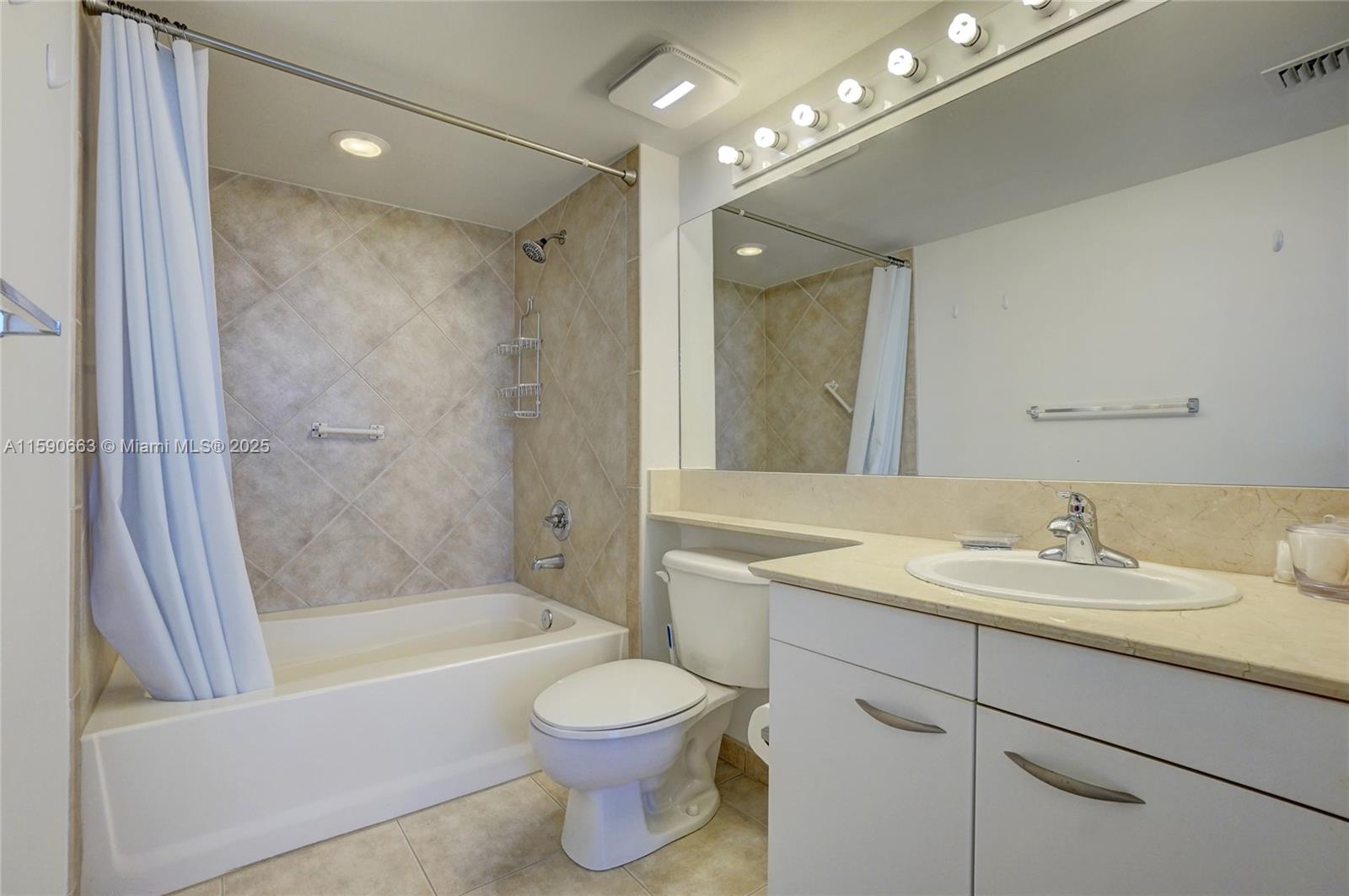 2080 S Ocean Dr 1702 Property Photo 21