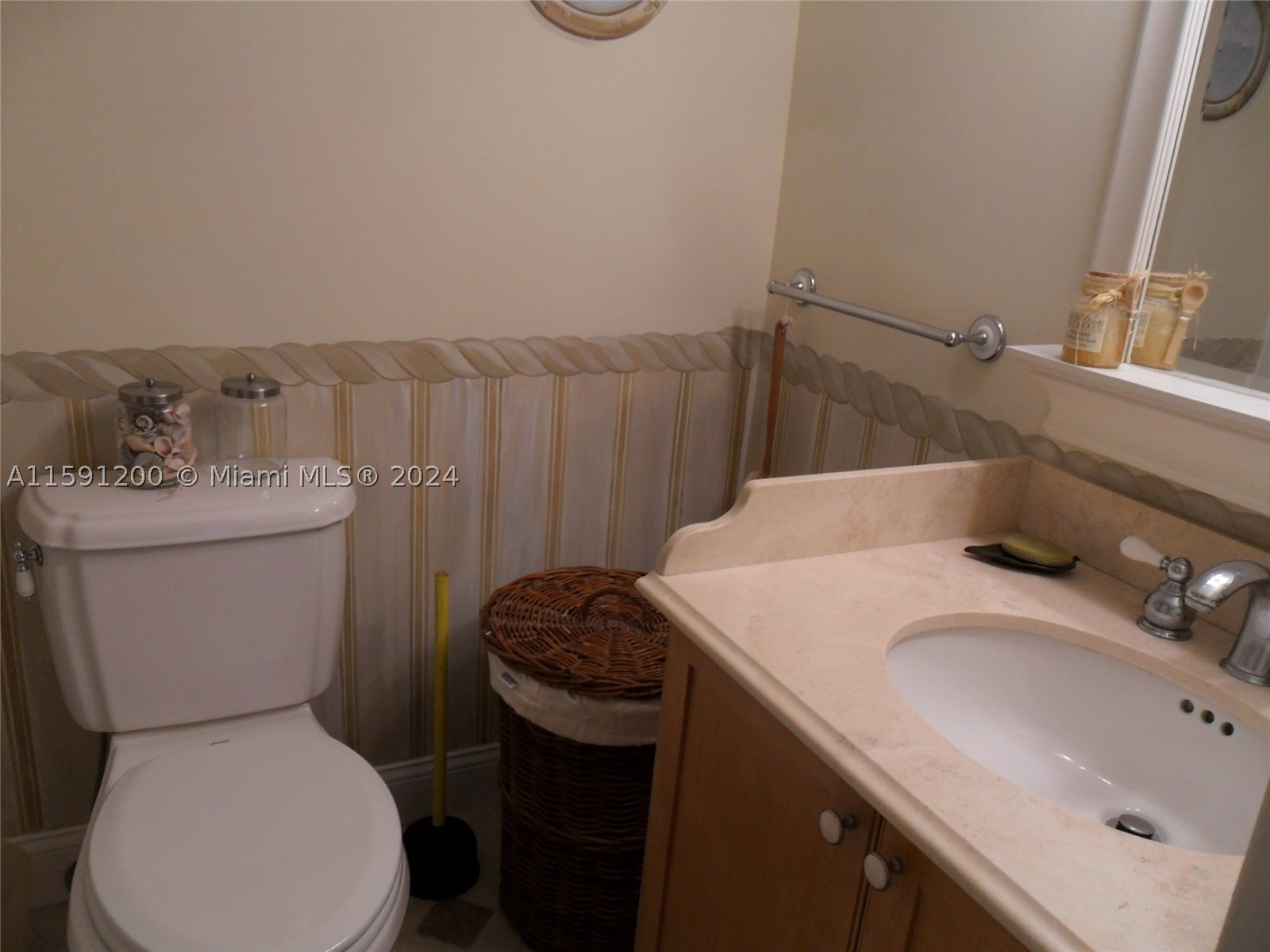 100 Lincoln Rd 1434 Property Photo 8
