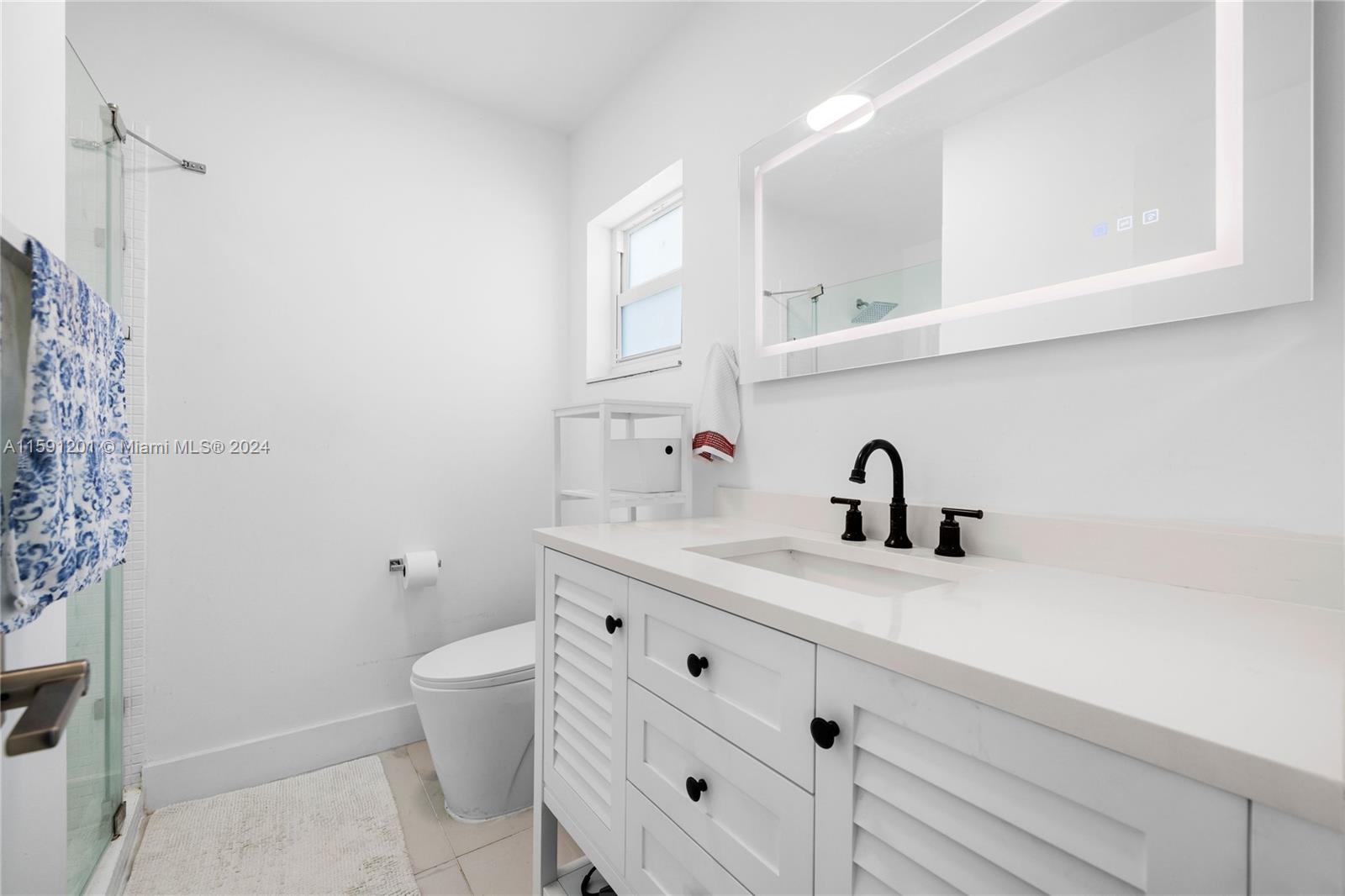 1086 Nw 88th Way Property Photo 9