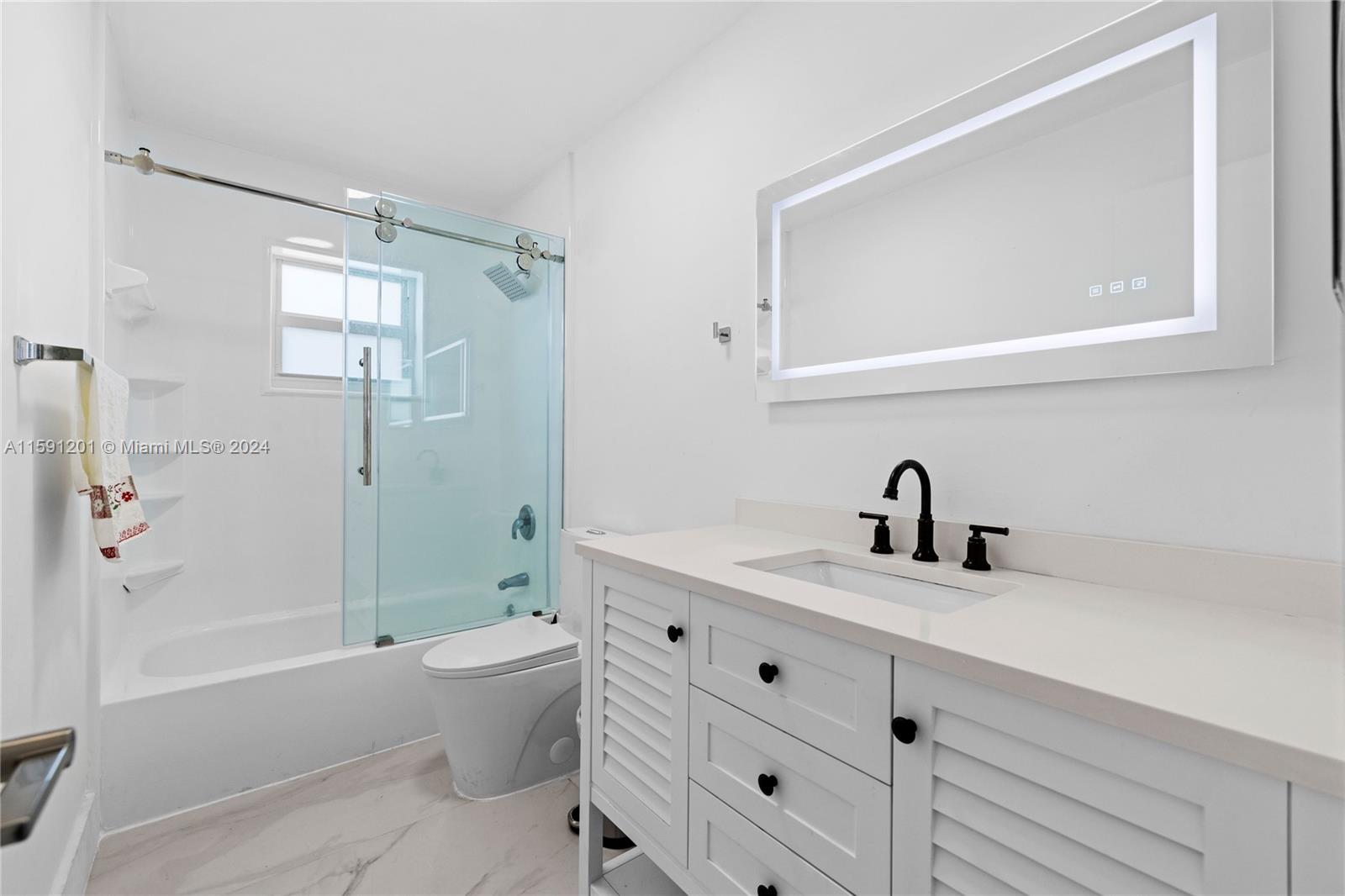 1086 Nw 88th Way Property Photo 21
