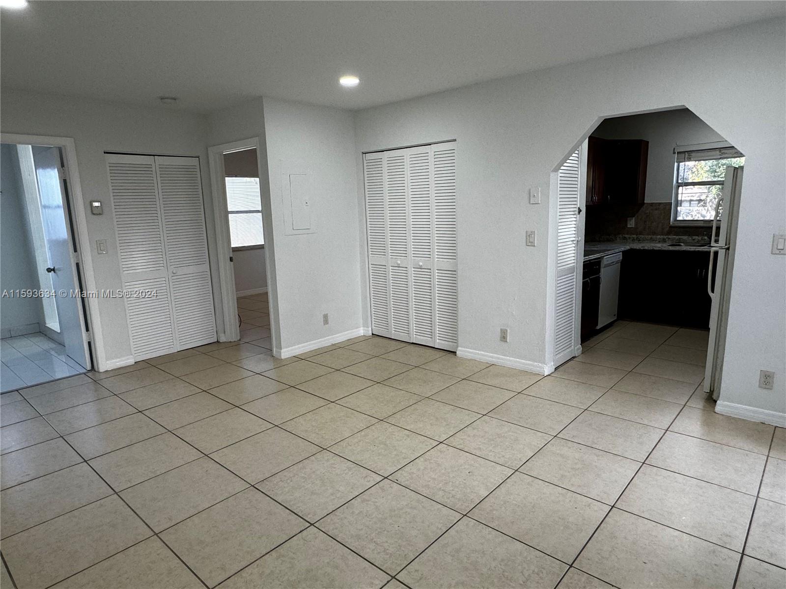 2723 Sw 15th Ave 1 Property Photo