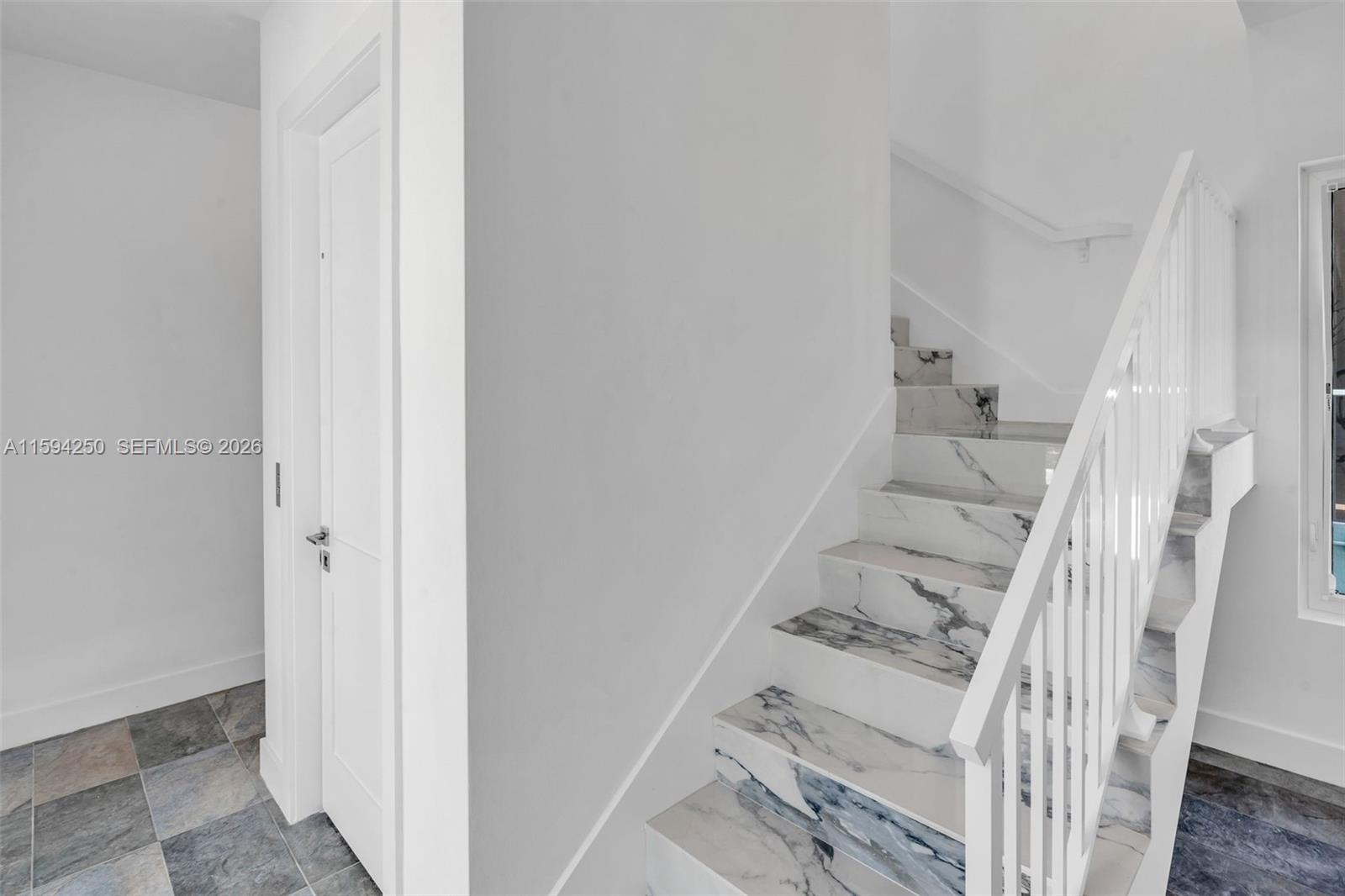84 Coral Way Property Photo 6