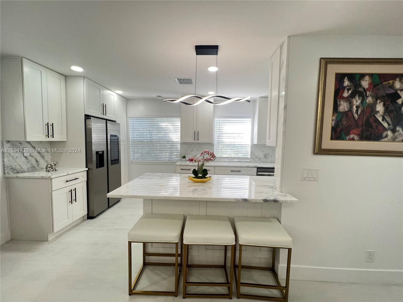 708 Normandy O 708 Property Photo 3
