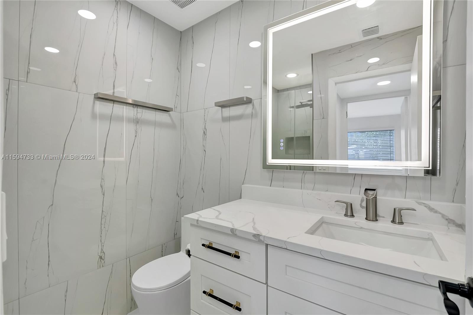 708 Normandy O 708 Property Photo 9