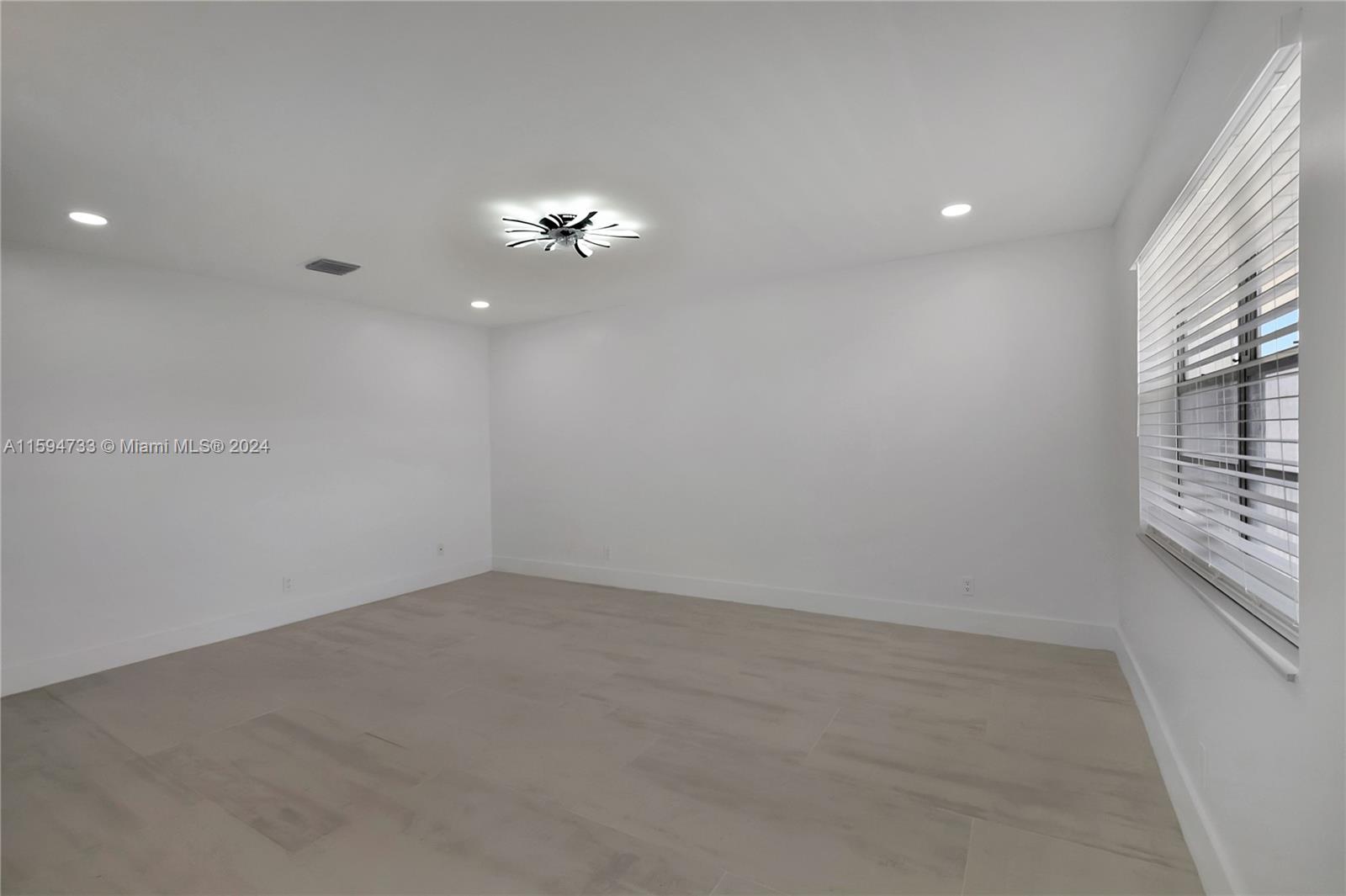 708 Normandy O 708 Property Photo 24