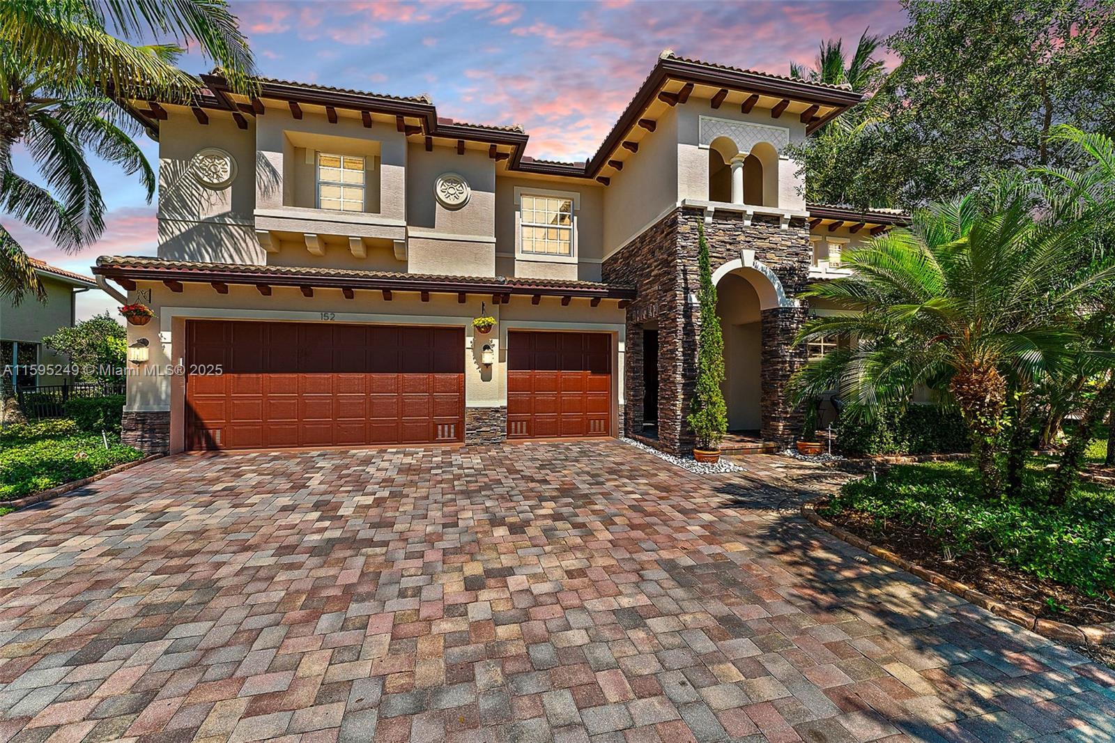 152 Umbrella Pl Property Photo 2