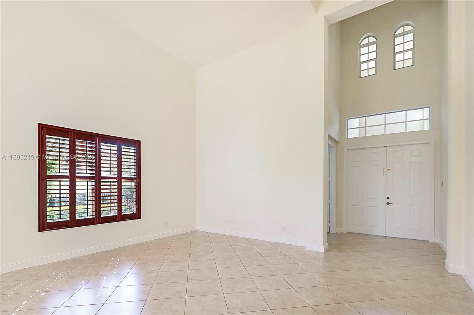 152 Umbrella Pl Property Photo 10