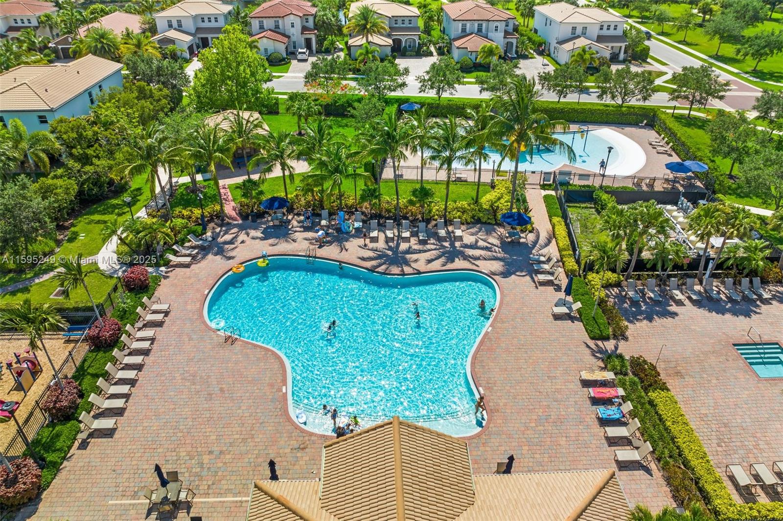 152 Umbrella Pl Property Photo 33